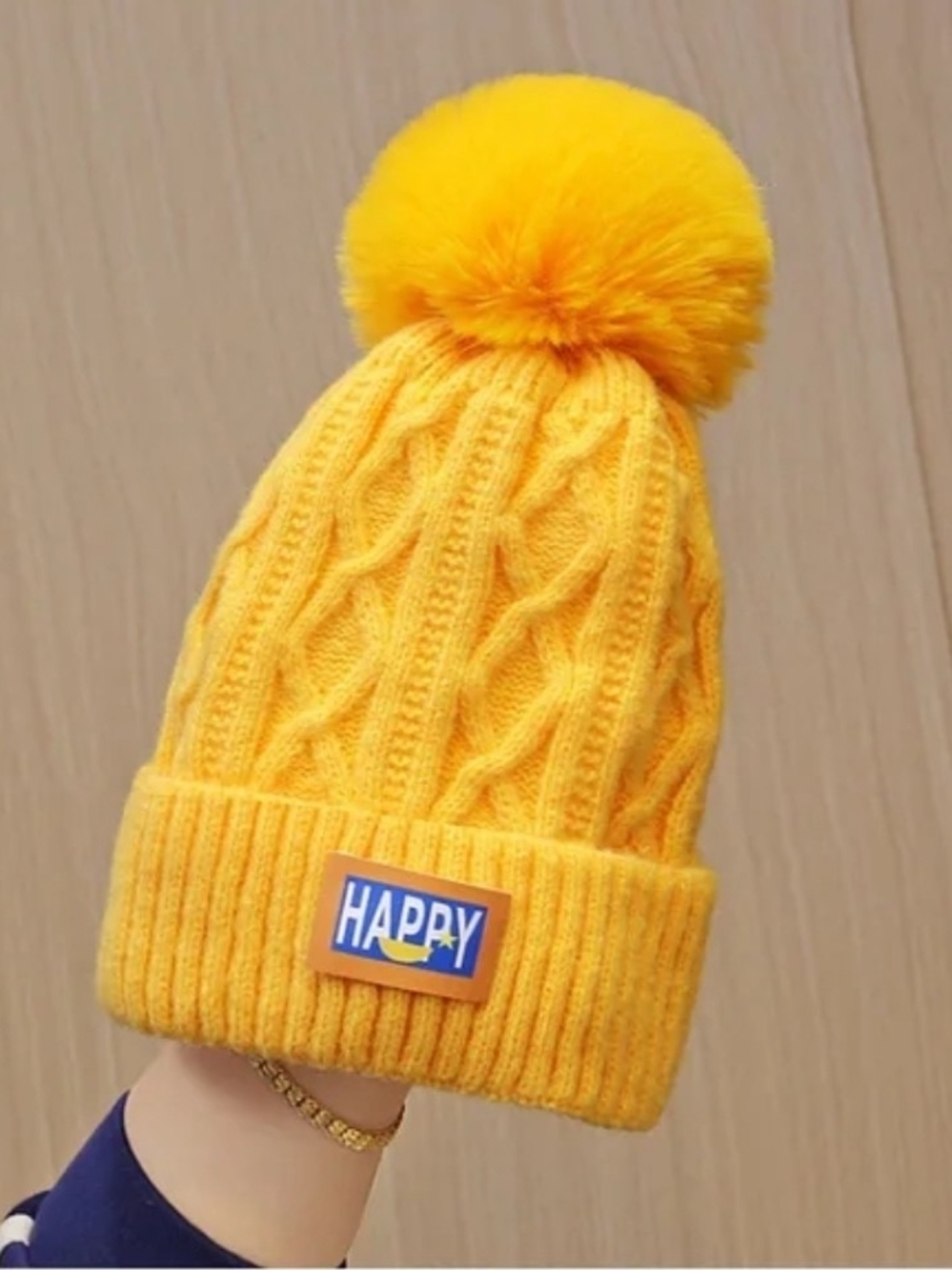 Happy Yellow Pom-Pom Knit Beanie for Adulto